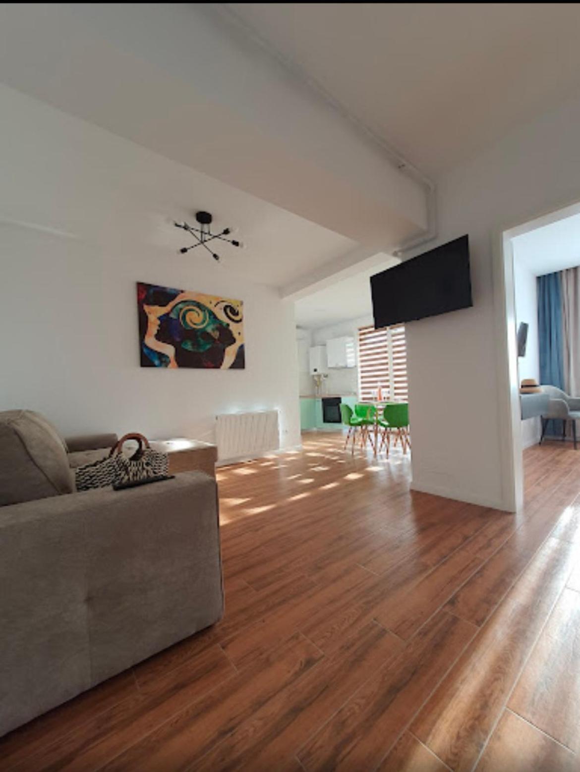 Nicholas Apartment นาโวดาริ ภายนอก รูปภาพ